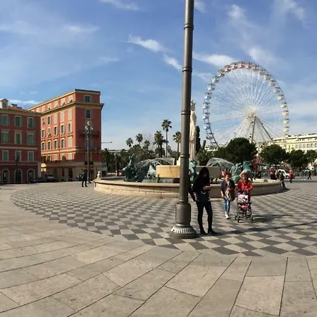 On Place Massena Apartment *