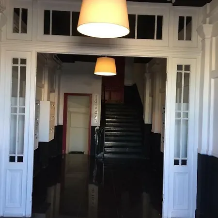On Place Massena Apartment